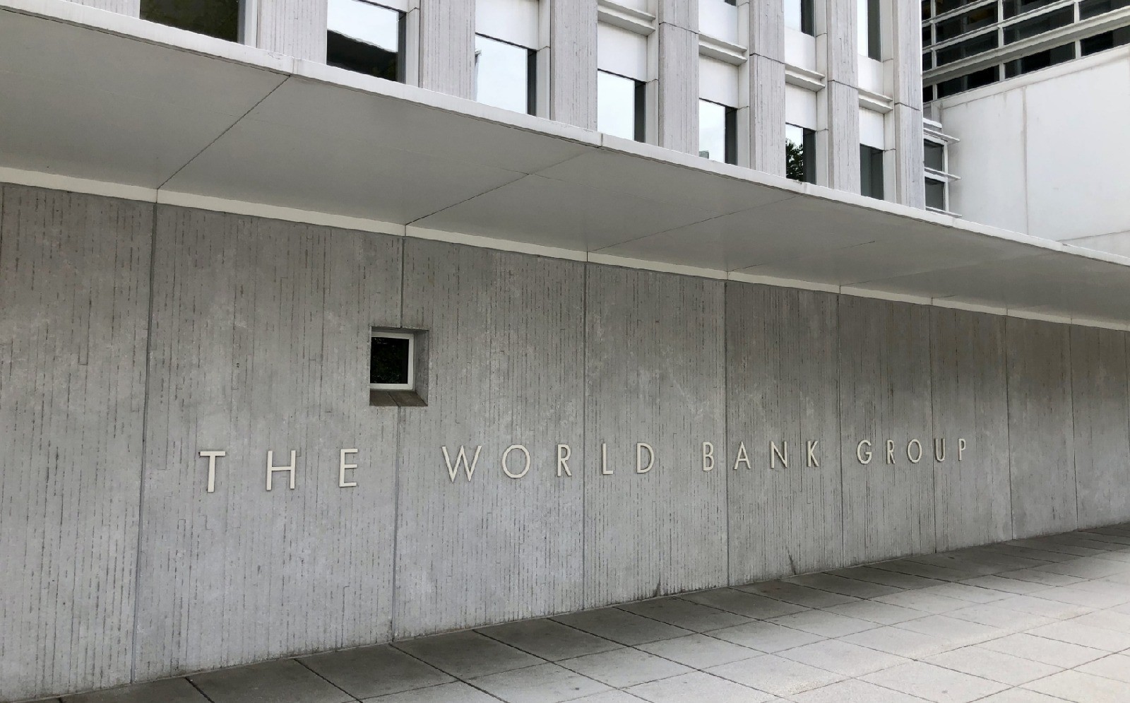 World Bank Warns about Prospects for the Global Economy in 2022 but Trade Is Set to Grow